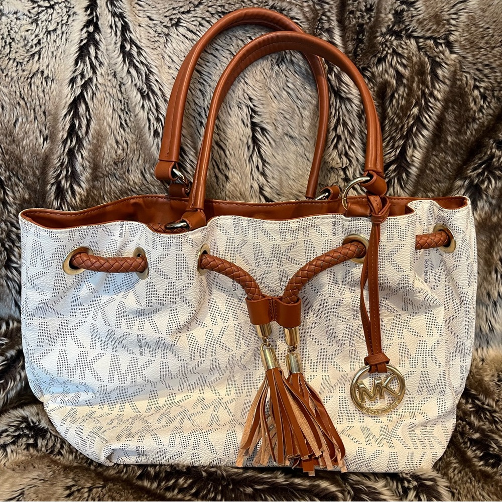 Michael Kors Camden Bag